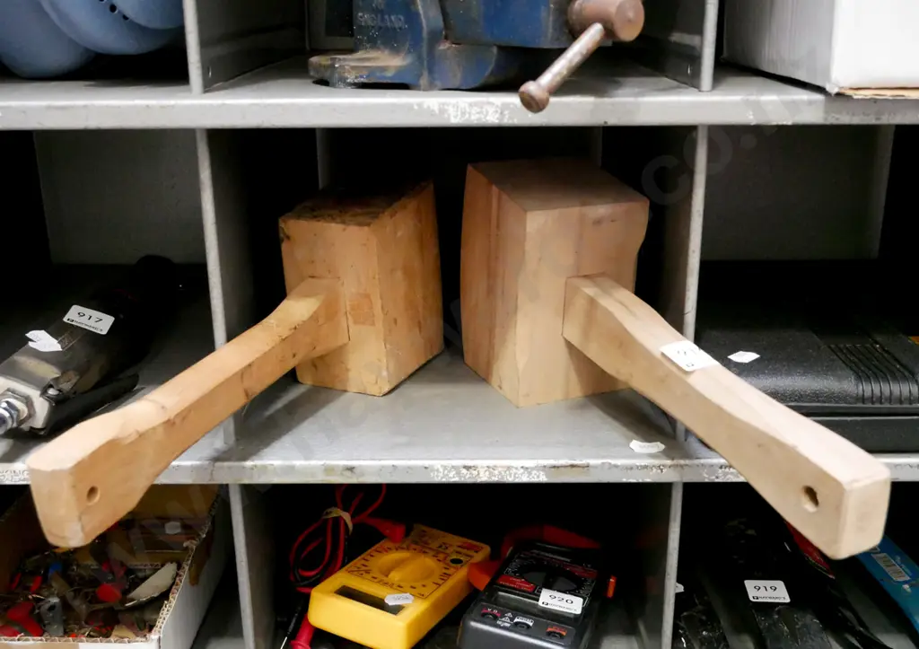 2x wooden mallets Image 1++