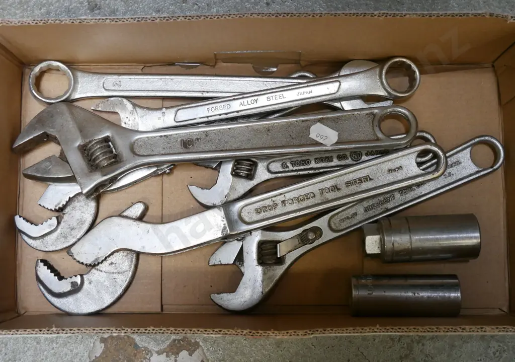 adjustable crescent wrenches Image 1++