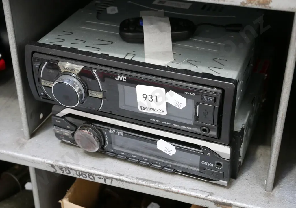 2x car stereo car units Image 1++
