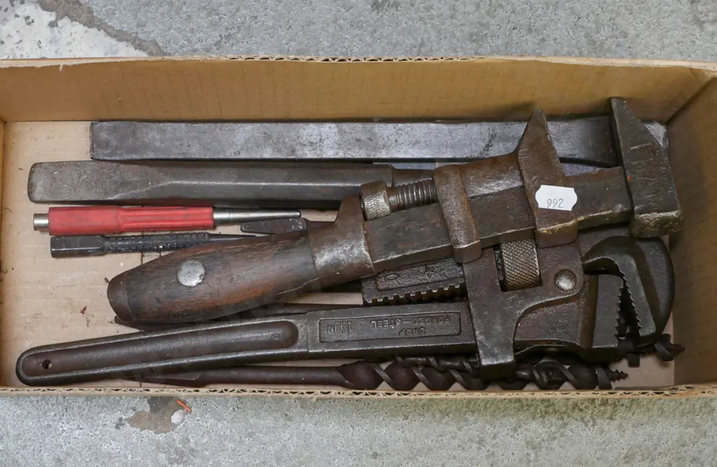 box; cold chisels, auger bits, stilsons etc Image 1++