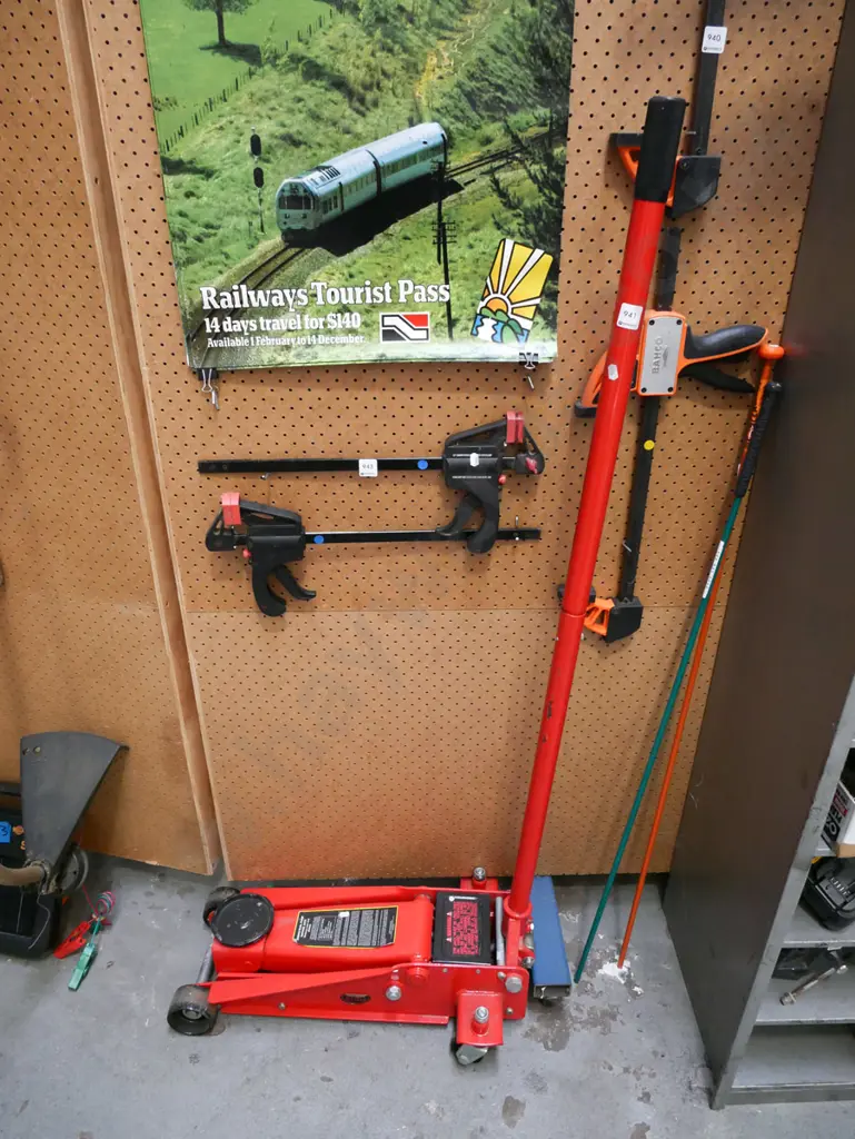 2 tonne trolley jack Image 1++