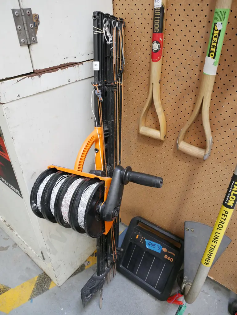 Gallagher 540 electric fence system Image 1++