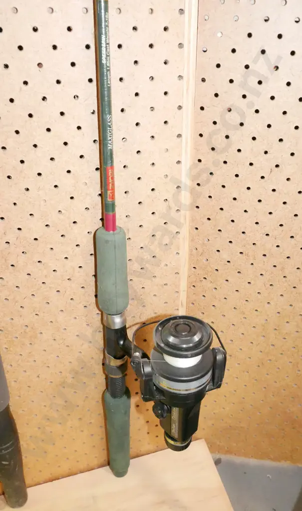 fishing rod and reel Image 1++