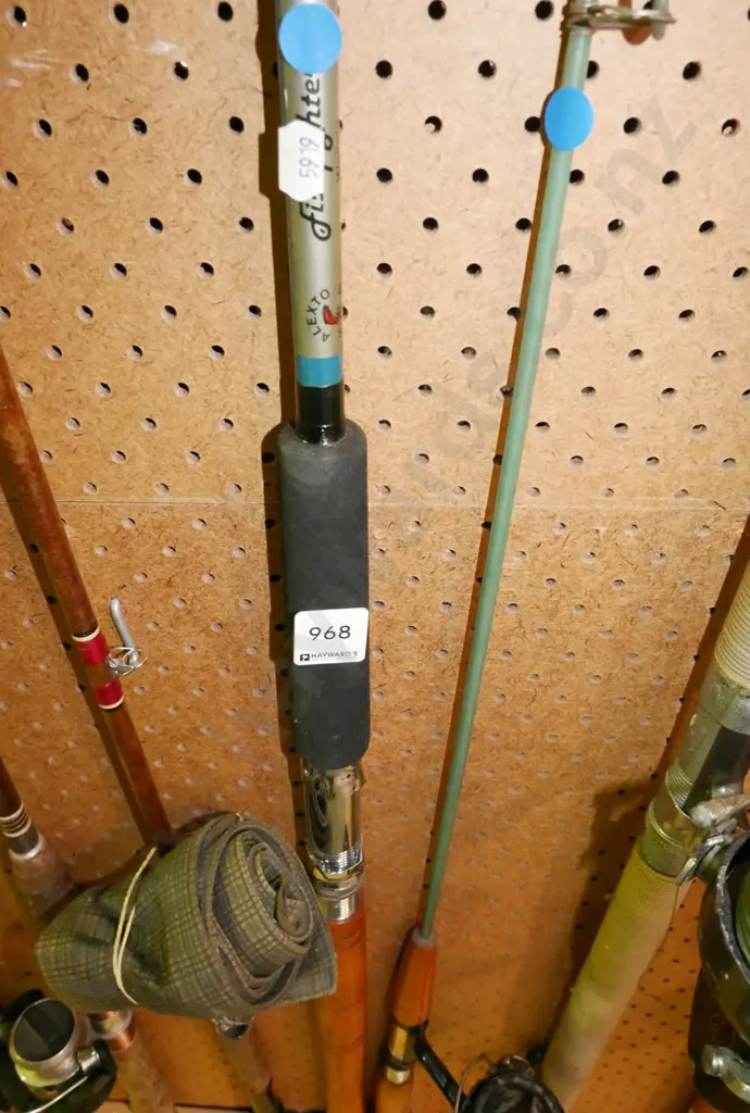 fishing rod, rod and reel - blue dots Image 1++