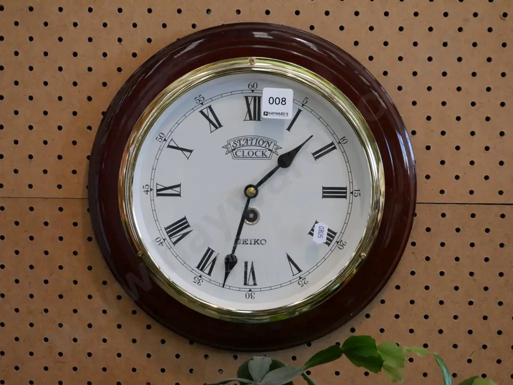 Seiko wall clock Image 1++