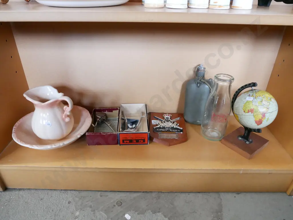 shelf; small wash bowl and jug, hand held shearers etc Image 1++