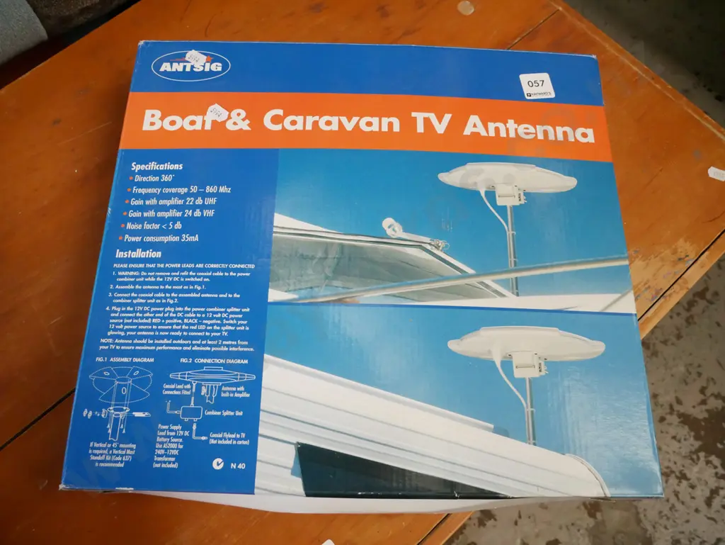 roof and caravan antennae Image 1++