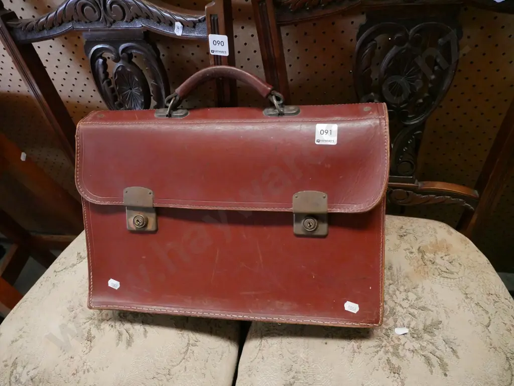 leather satchel Image 1++