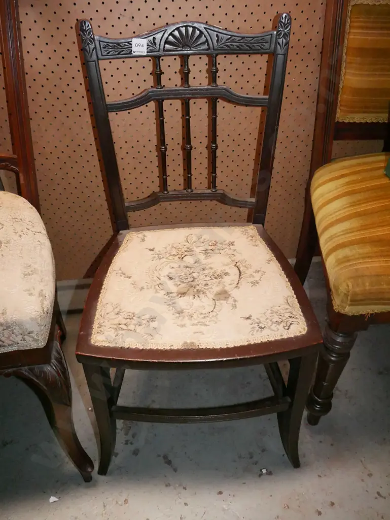 carved Victorian spinde back dining chair Image 1++