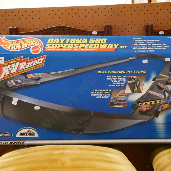 boxed Hotwheels Daytona 500 Super Speedway