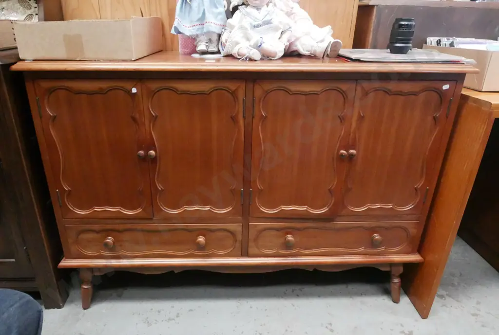 mahogany turned leg 2 drawer 4 door sideboard H-850 W-1230 D-410 Image 1++
