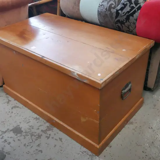 restorer's kauri blanket box H-540 W-980 D-560