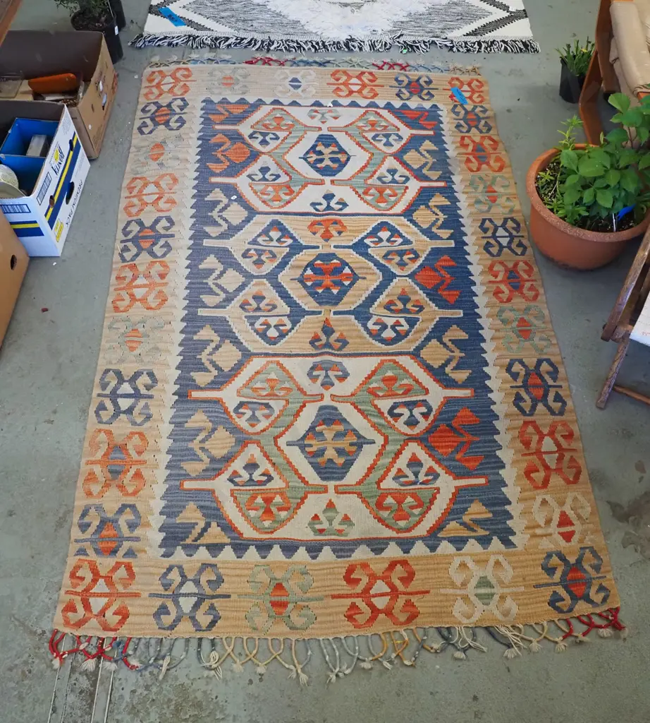 woven kilim (faded) L-1950 W-1200 Image 1++