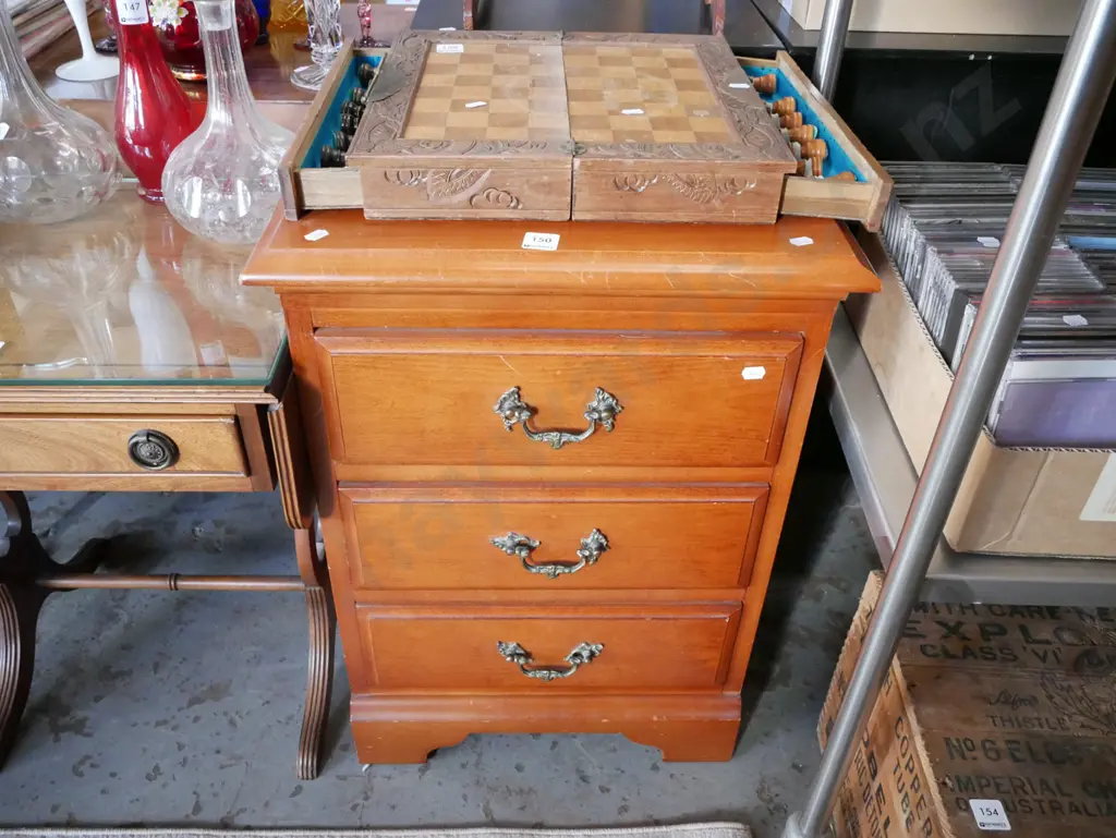 solid wood 3 drawer bedside cabinet Image 1++