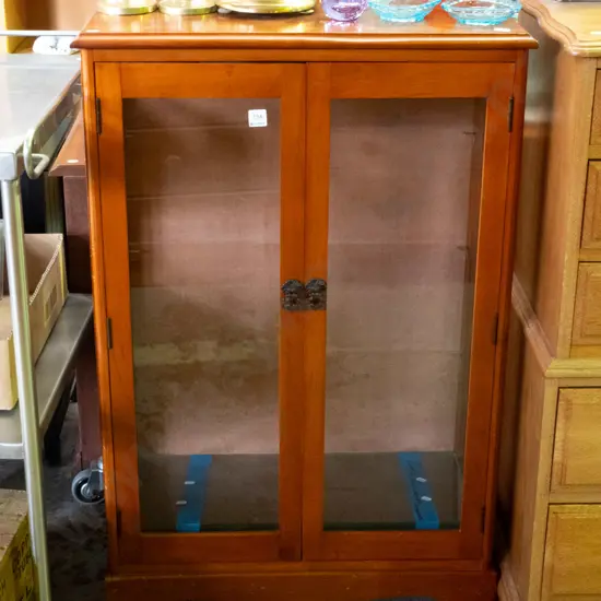 2 door display with adjustable glass shelves H-1020 W-655 D-310