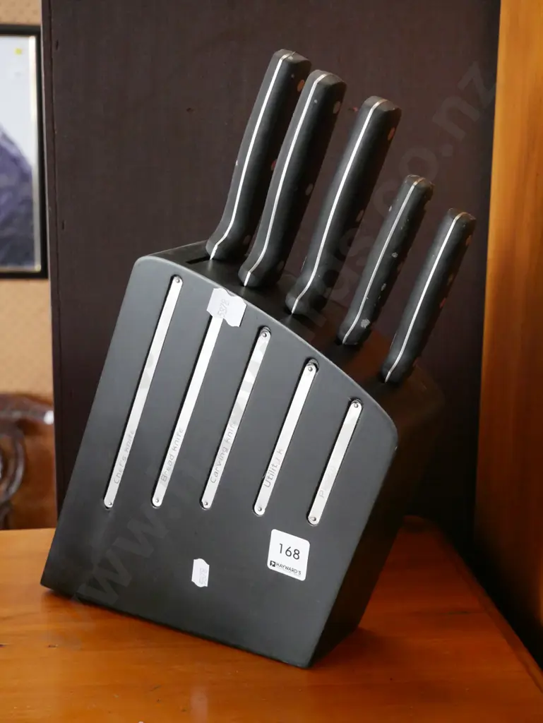knife block and knives Image 1++