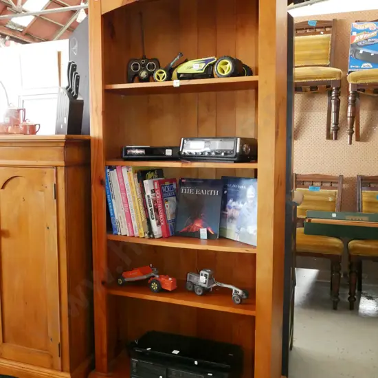 solid pine bookcase H-1800 W-850 D-320