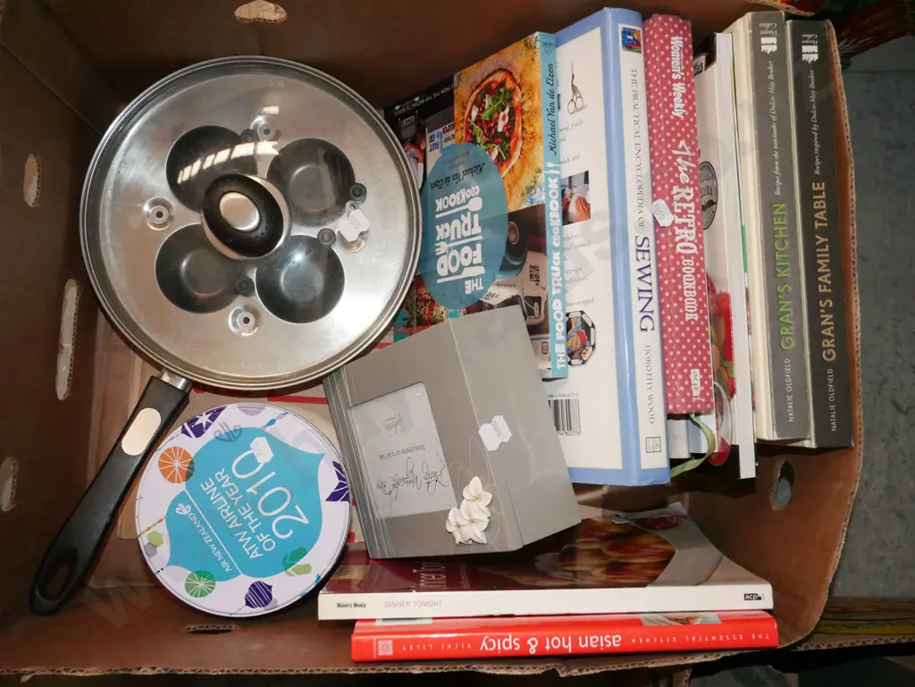 box; egg poacher, cookbooks, photo keepsake etc Image 1++