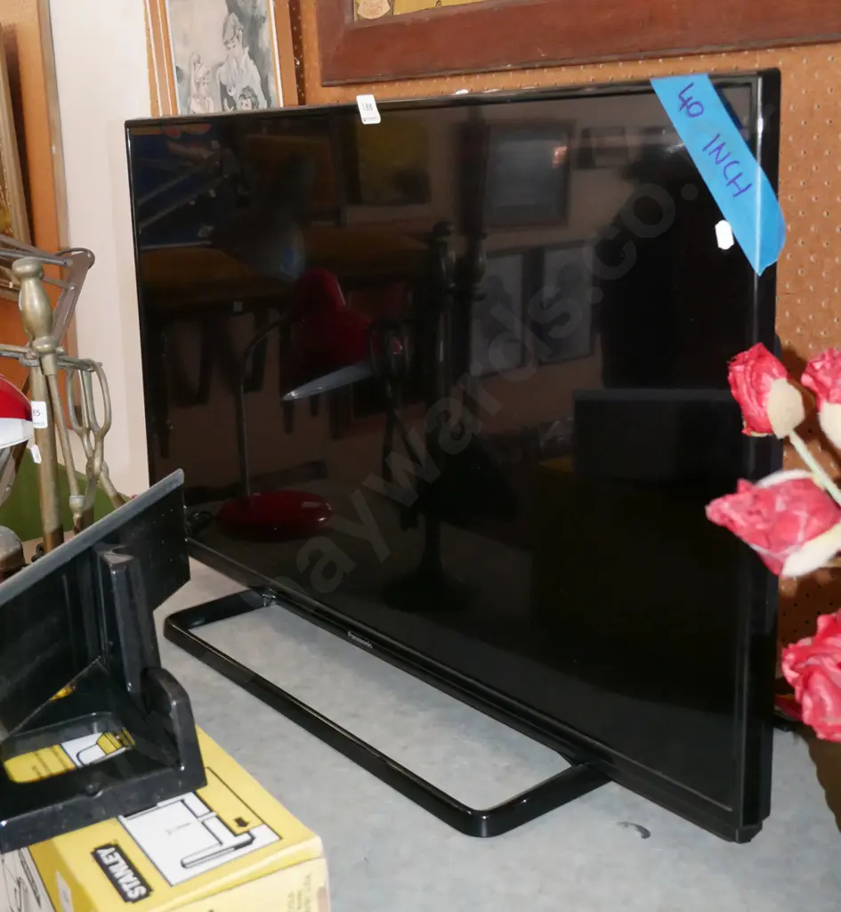 Panasonic 40" TV - remote Image 1++
