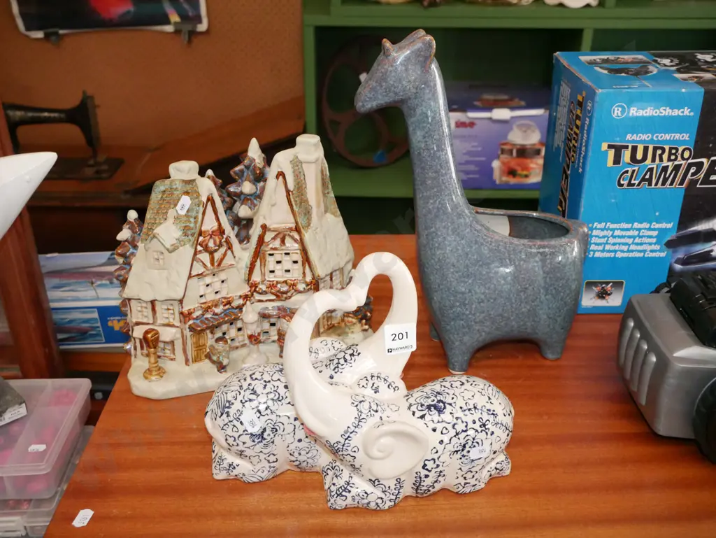 giraffe planter H-320, 2x elephant figurines, ceramic Xmas ornament Image 1++