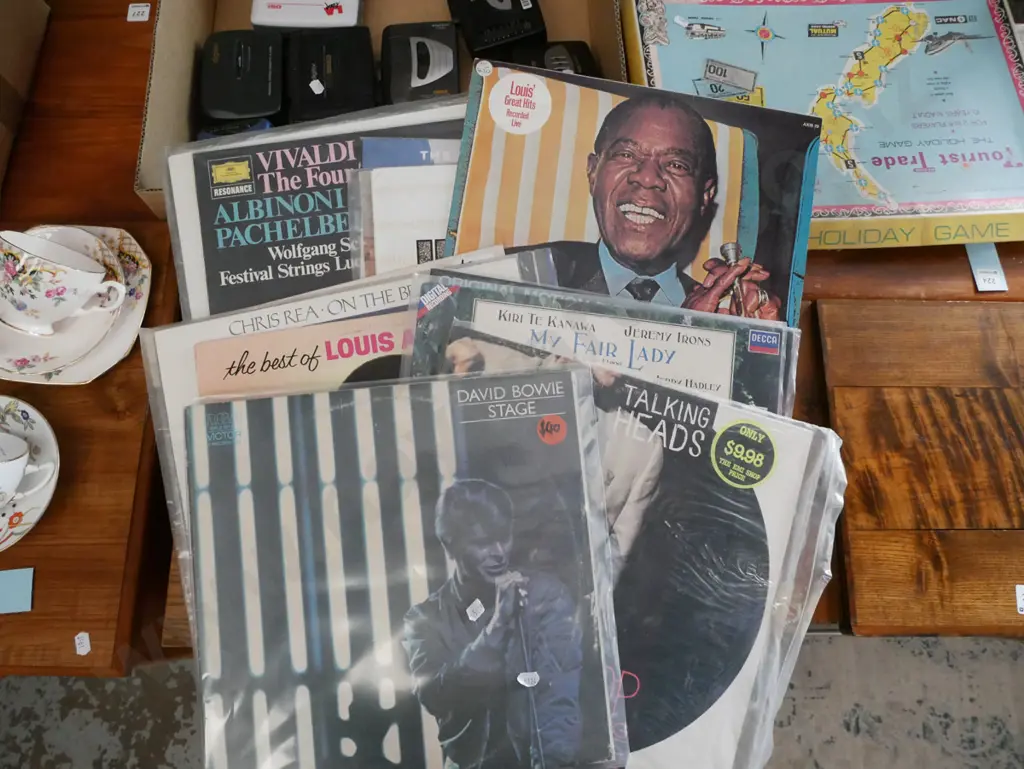 LPs; David Bowie, Talking Heads, Chris Rea etc Image 1++