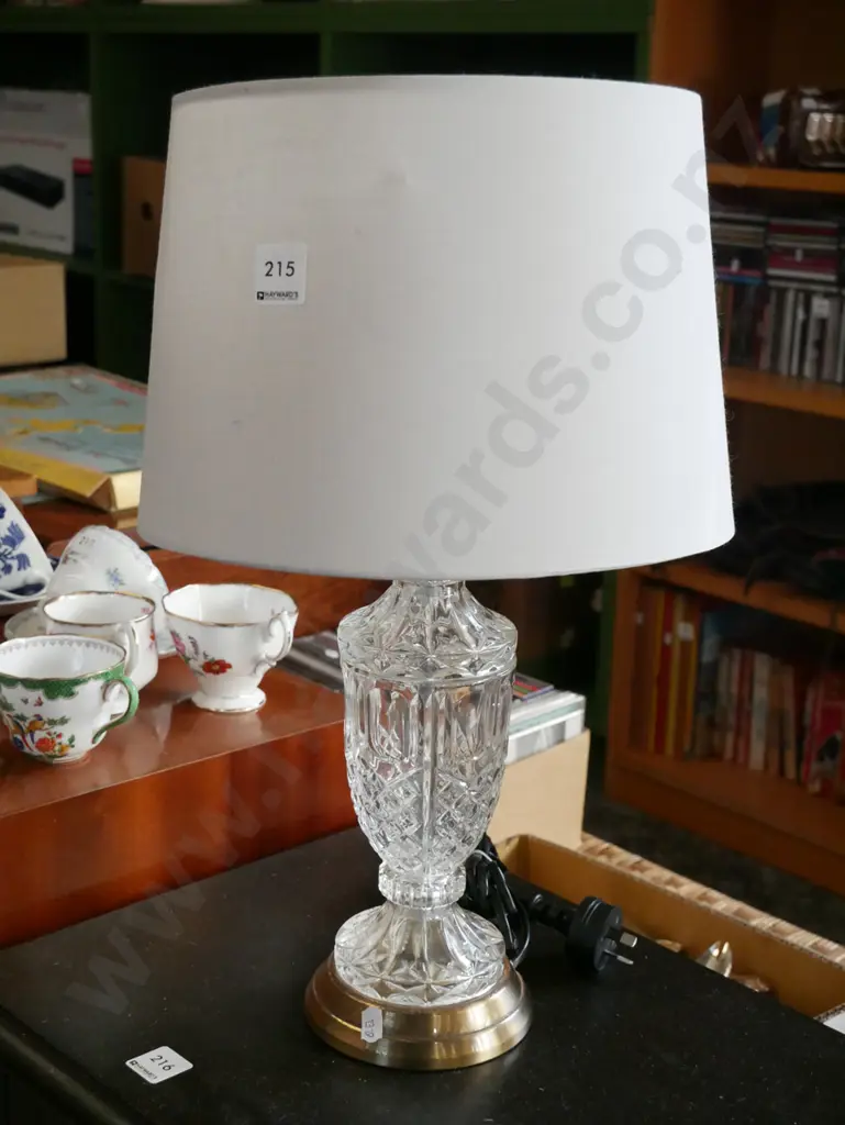 brass and glass table lamp H-465 Image 1++