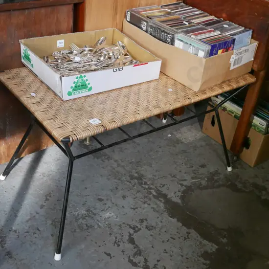 woven plastic bench seat