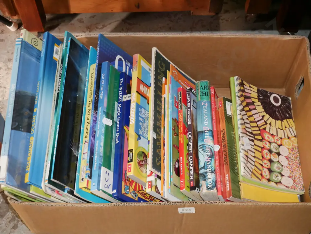 box; children's books Image 1++
