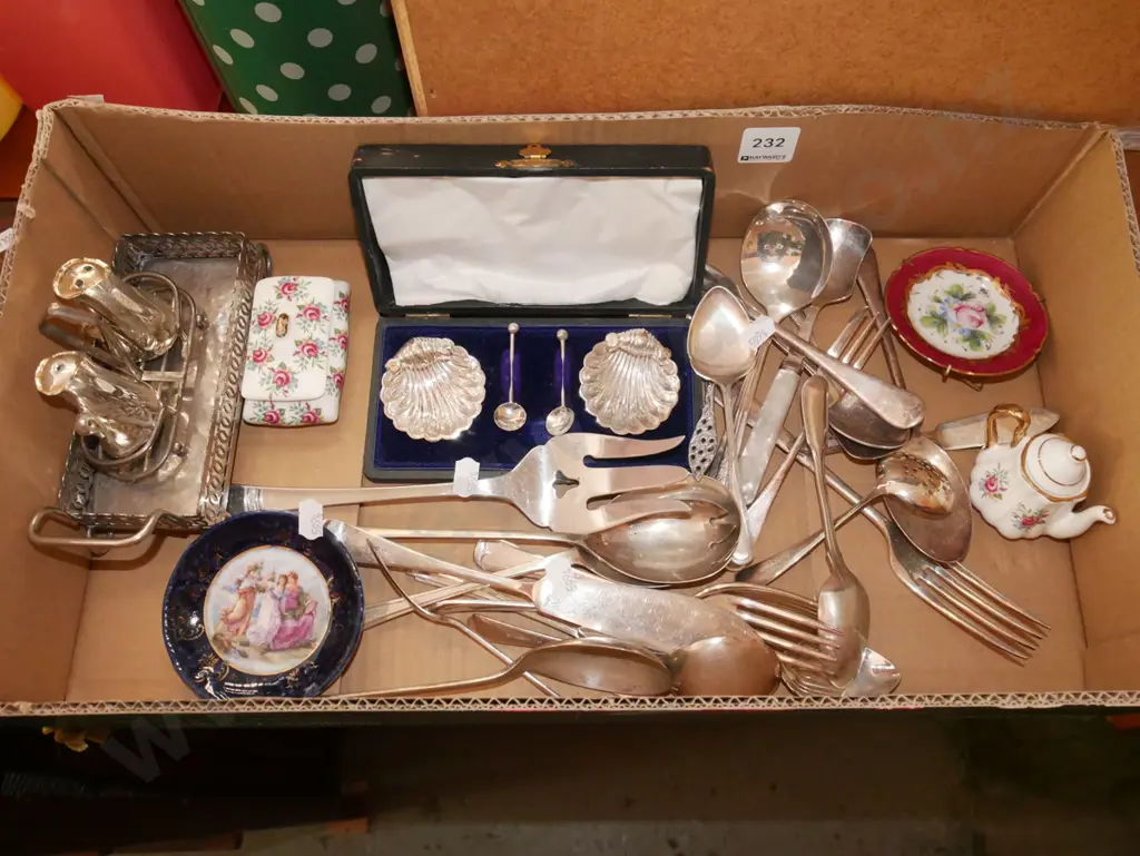 box; cutlery, open salts, miniature tea pot etc Image 1++