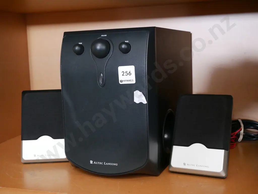 computer speakers Image 1++