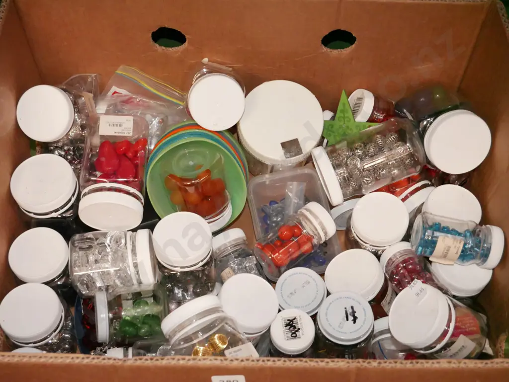 box; beads Image 1++