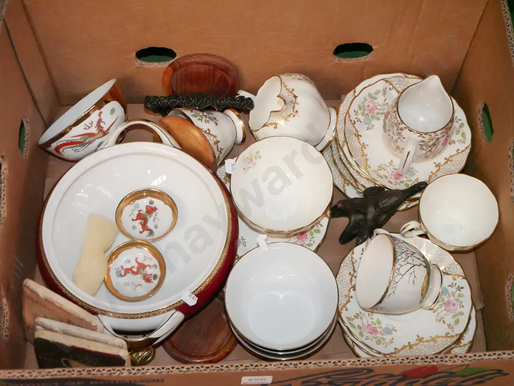 box; creamer, cups, coasters etc Image 1++