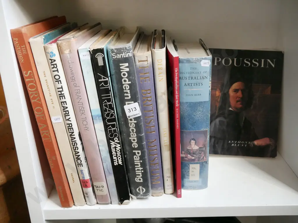 shelf af art books Image 1++