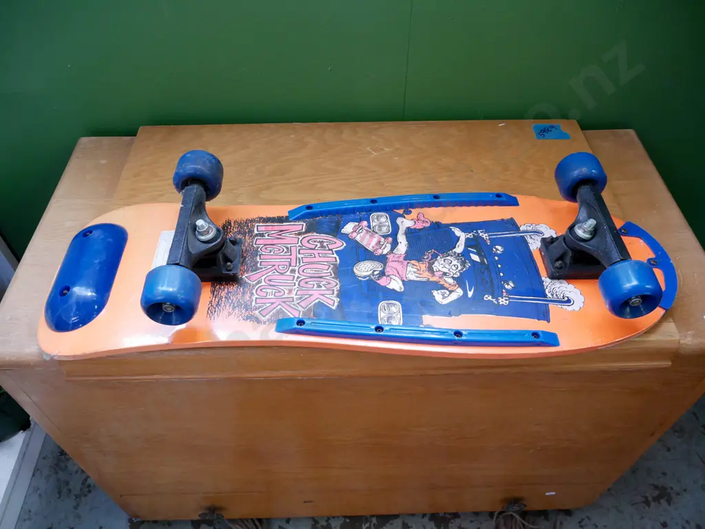 as-new 1980s skateboard Image 1++