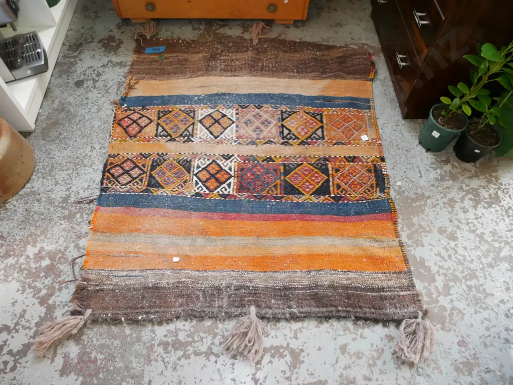 woven floor mat - some fading L-1280 W-1070 Image 1++