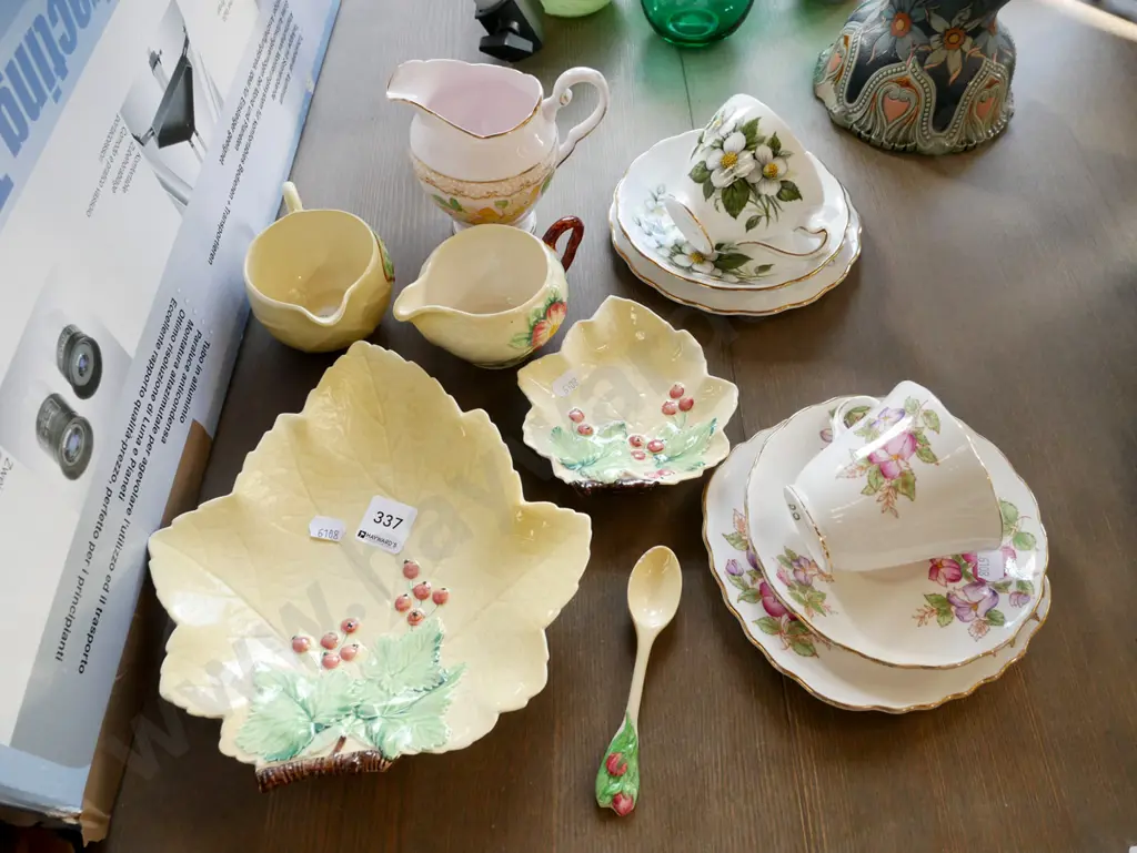 Carlton ware dishes, trios etc Image 1++