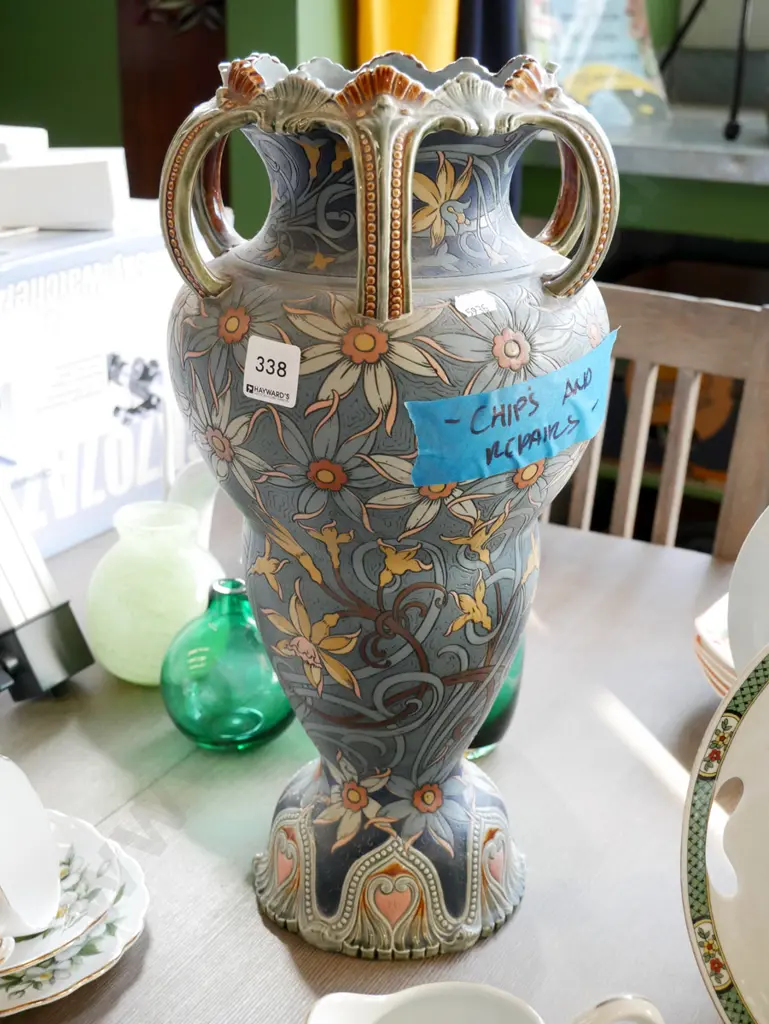 ornate hand painted art nouveau vase - repairs and chips H-420 Image 1++