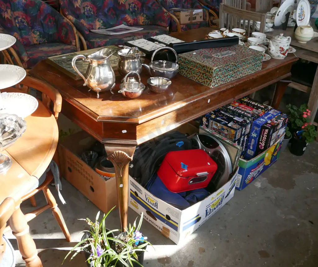 cab leg burr wood veneer 3 drawer desk - varnish needs attention Image 1++