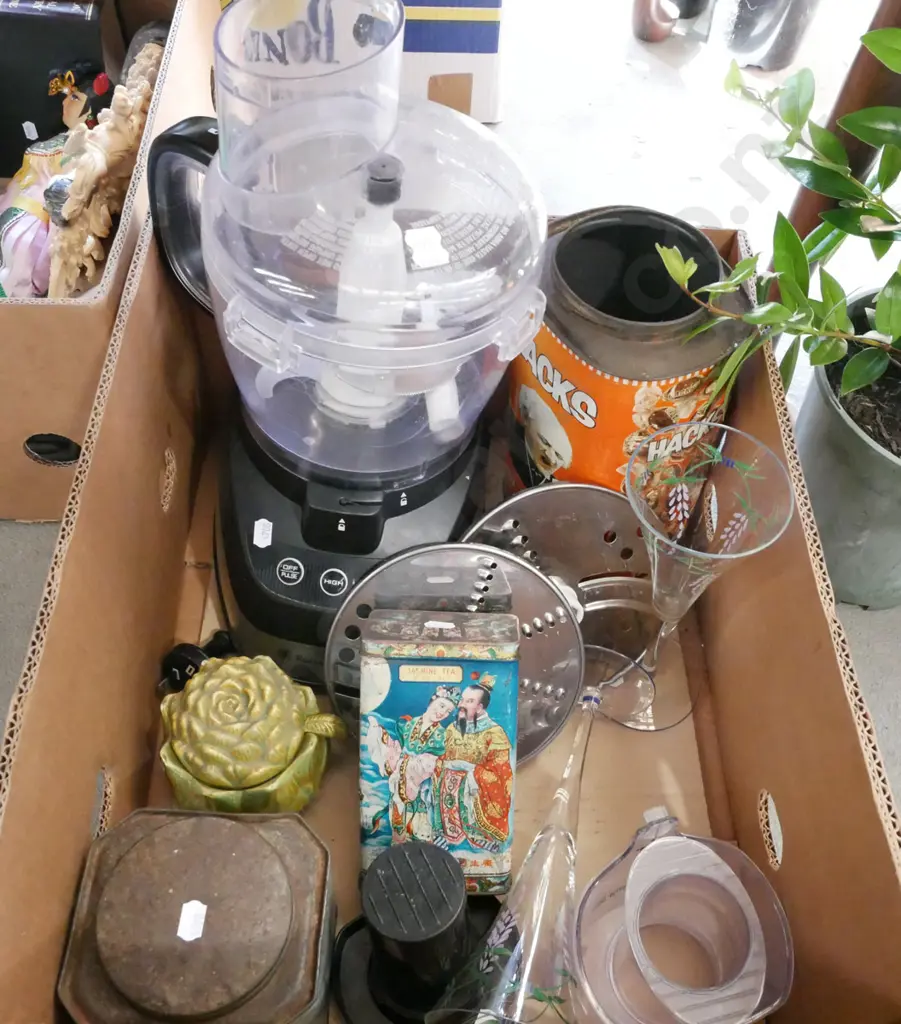 box; Russell Hobbs whiz, vintage tins, cover pot etc Image 1++