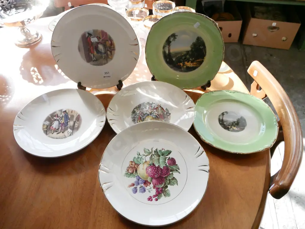 6x Crown Lynn cabinet plates Image 1++