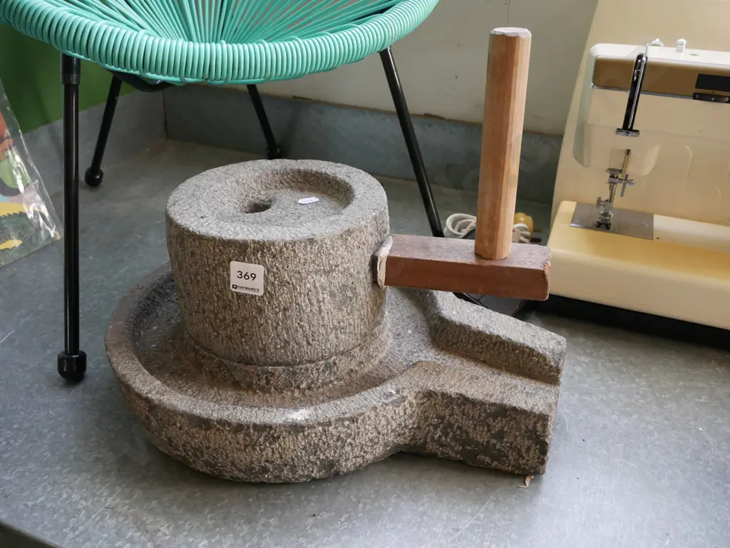 natural stone granite stone mill grinder Image 1++