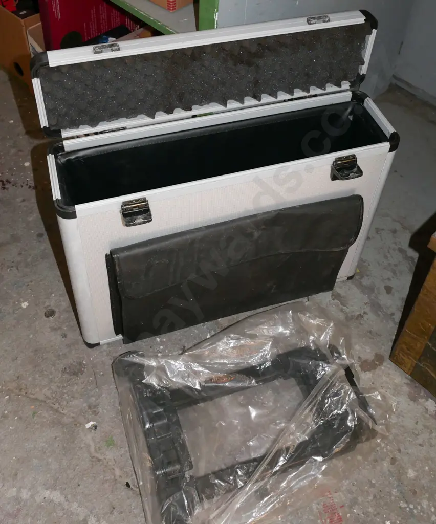 hard shell equipment case with trolley handled wheels Image 1++