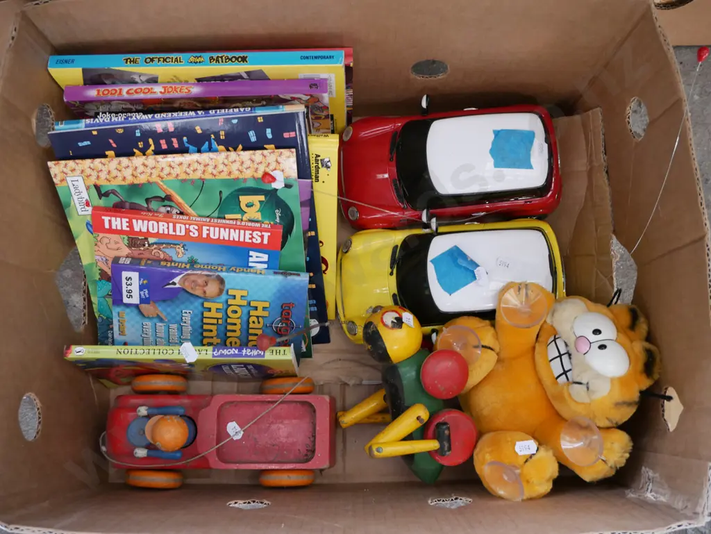 box; 2x remote vehicles, books, toys Image 1++