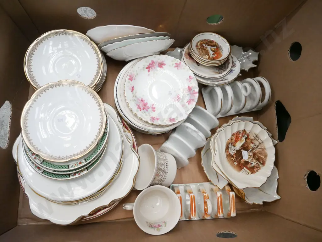 box; plates, saucers, toast racks etc Image 1++