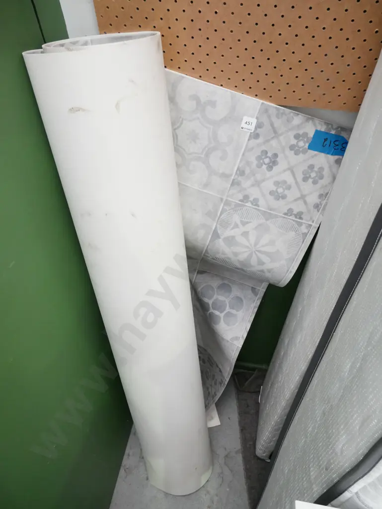 selection of flooring vinyl Image 1++