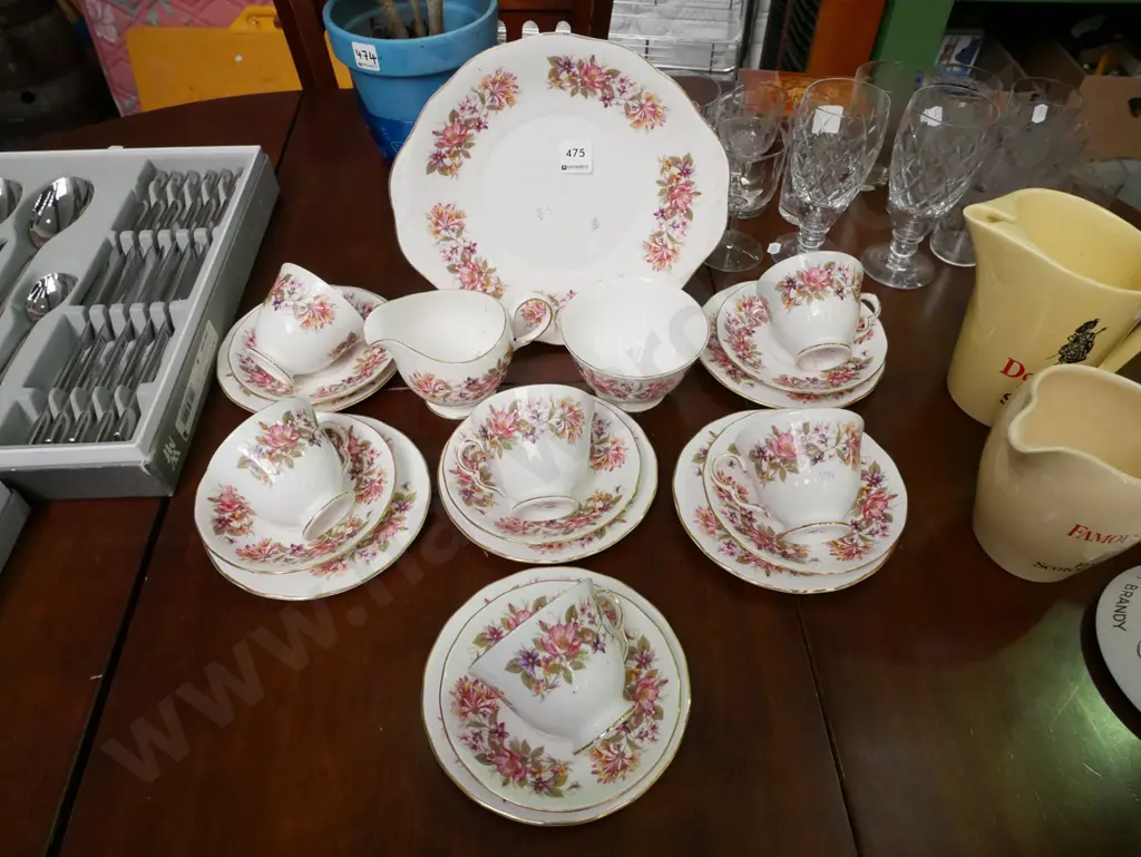 Colclough floral tea set Image 1++
