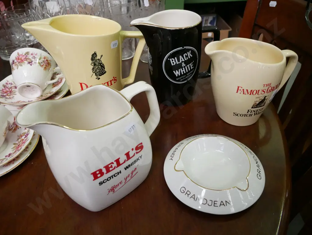 4x whisky jugs, brandy ashtray Image 1++