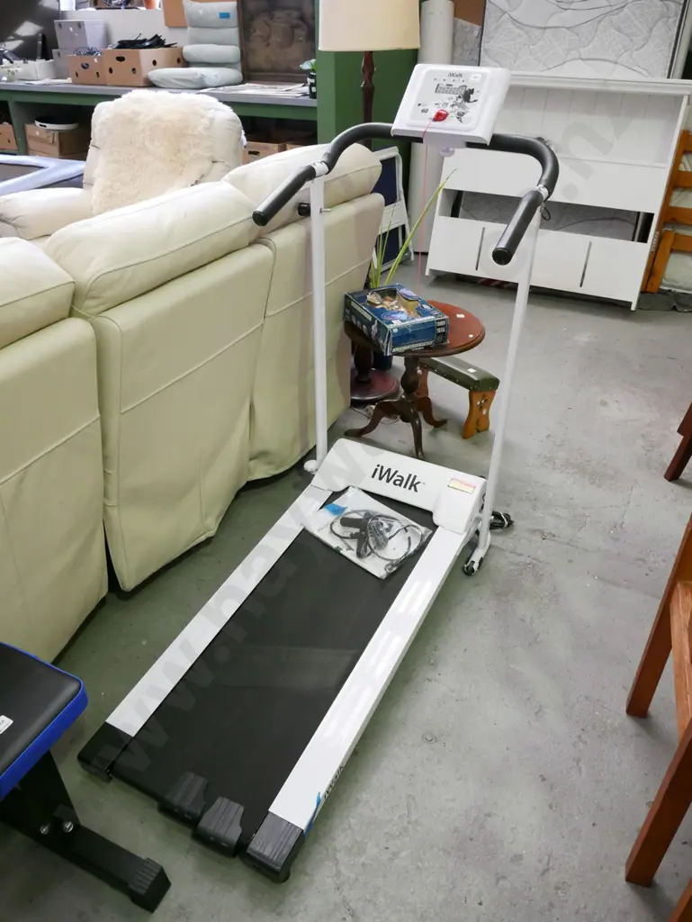 i-walk treadmill and accessories Image 1++