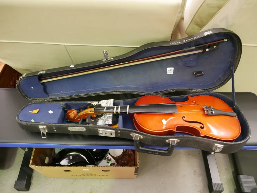 violin, bow and case Image 1++