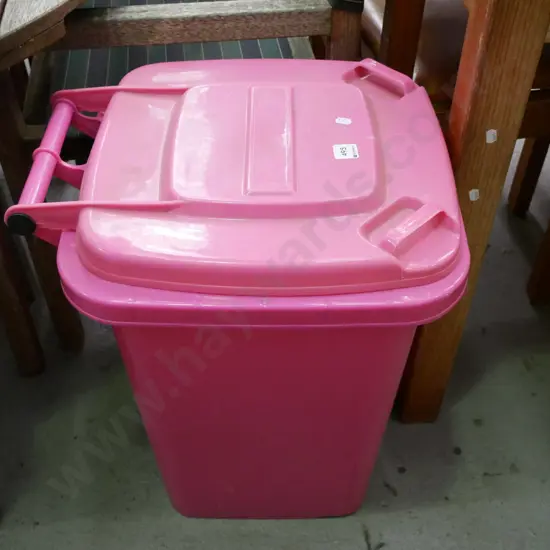 60L plastic wheelie bin